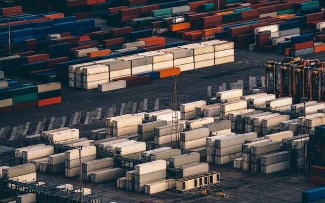 Фулфилмент для продавцов из Китая: импорт, растаможка и локальный сток