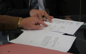 ИП или ООО для маркетплейсов: что лучше для продавца